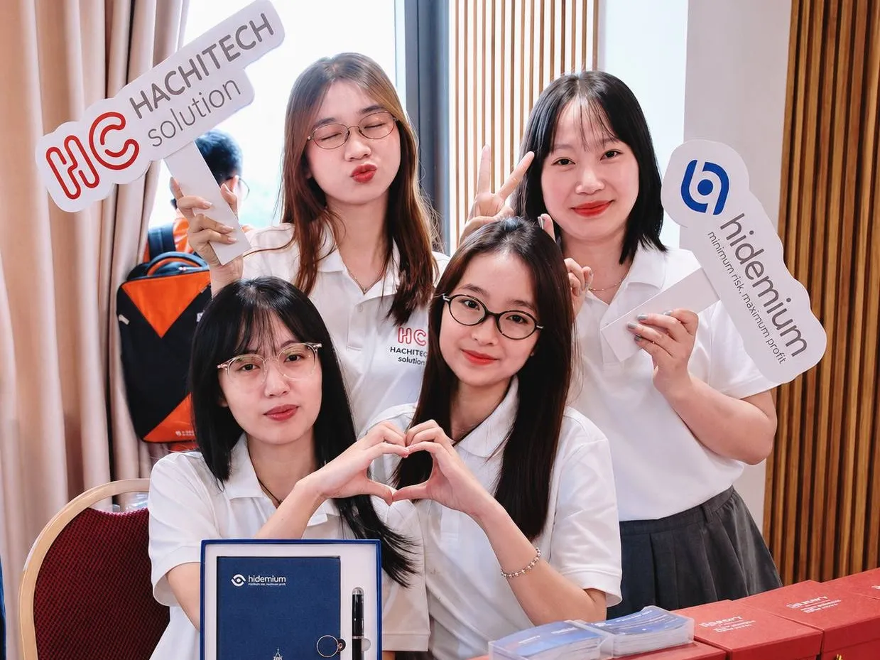 Đội ngũ Hachitech Solution
